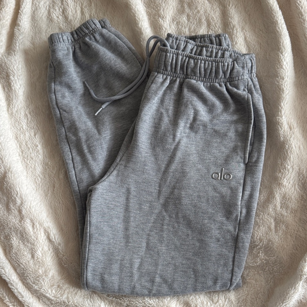 ALO Yoga Accolade Sweatpants